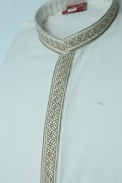 Boski Embroidered Kurta Pajama